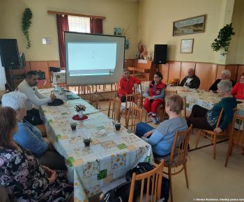 Akcie v dennom centre rok 2025 / Prednáška - foto