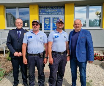 Zo života mestskej polície / Hrdinský a nebezpečný zásah mestských policajtov ocenil aj primátor mesta - foto