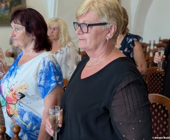 Spravodajstvo z podujatí / Pozdravenie pedagogických a nepedagogických zamestnancov  odchádzajúcich do dôchodku - foto