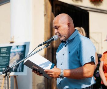 Spravodajstvo z podujatí / Turistický chodník na Hradovú v Tisovci je po obnove bezpečnejší a prístupnejší - foto