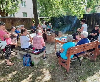 Akcie v dennom centre rok 2025 / Opekačka v dennom centre - foto