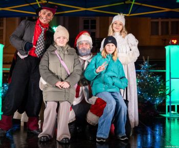 Spravodajstvo z podujatí / Rozprávkové Vianočné trhy 2025 priniesli do Rožňavy čarovnú atmosféru - foto