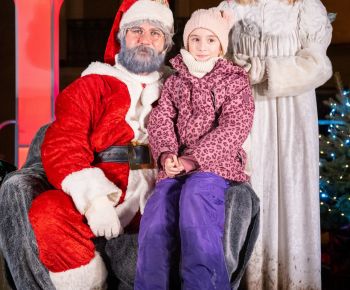 Spravodajstvo z podujatí / Rozprávkové Vianočné trhy 2025 priniesli do Rožňavy čarovnú atmosféru - foto