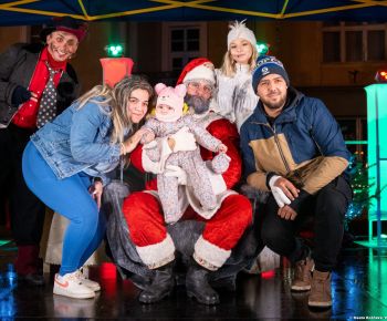 Spravodajstvo z podujatí / Rozprávkové Vianočné trhy 2025 priniesli do Rožňavy čarovnú atmosféru - foto