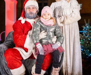 Spravodajstvo z podujatí / Rozprávkové Vianočné trhy 2025 priniesli do Rožňavy čarovnú atmosféru - foto