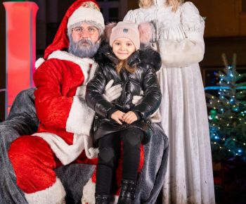 Spravodajstvo z podujatí / Rozprávkové Vianočné trhy 2025 priniesli do Rožňavy čarovnú atmosféru - foto