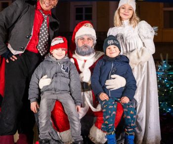 Spravodajstvo z podujatí / Rozprávkové Vianočné trhy 2025 priniesli do Rožňavy čarovnú atmosféru - foto