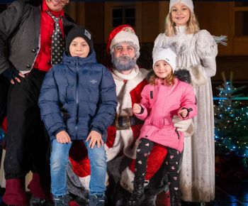 Spravodajstvo z podujatí / Rozprávkové Vianočné trhy 2025 priniesli do Rožňavy čarovnú atmosféru - foto