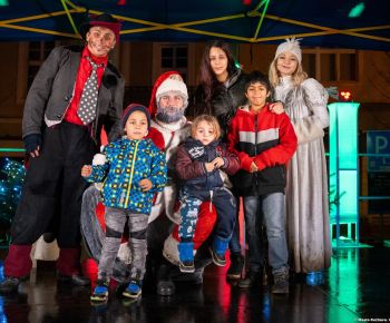 Spravodajstvo z podujatí / Rozprávkové Vianočné trhy 2025 priniesli do Rožňavy čarovnú atmosféru - foto