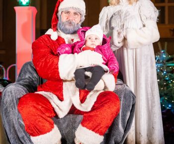 Spravodajstvo z podujatí / Rozprávkové Vianočné trhy 2025 priniesli do Rožňavy čarovnú atmosféru - foto