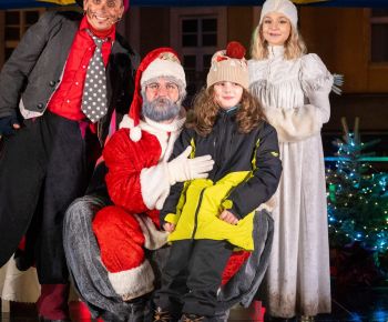 Spravodajstvo z podujatí / Rozprávkové Vianočné trhy 2025 priniesli do Rožňavy čarovnú atmosféru - foto