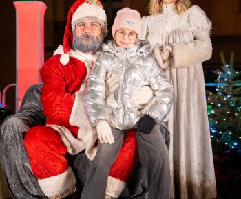 Spravodajstvo z podujatí / Rozprávkové Vianočné trhy 2025 priniesli do Rožňavy čarovnú atmosféru - foto