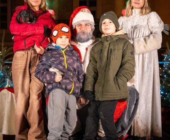 Spravodajstvo z podujatí / Rozprávkové Vianočné trhy 2025 priniesli do Rožňavy čarovnú atmosféru - foto