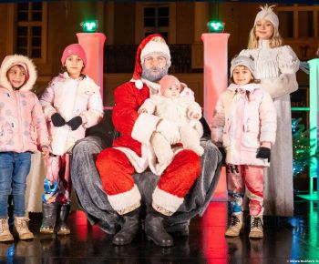 Spravodajstvo z podujatí / Rozprávkové Vianočné trhy 2025 priniesli do Rožňavy čarovnú atmosféru - foto