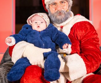 Spravodajstvo z podujatí / Rozprávkové Vianočné trhy 2025 priniesli do Rožňavy čarovnú atmosféru - foto