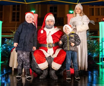 Spravodajstvo z podujatí / Rozprávkové Vianočné trhy 2025 priniesli do Rožňavy čarovnú atmosféru - foto