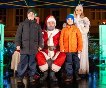 Spravodajstvo z podujatí / Rozprávkové Vianočné trhy 2025 priniesli do Rožňavy čarovnú atmosféru - foto