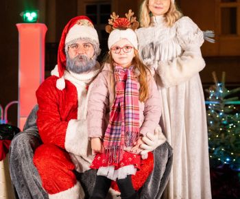 Spravodajstvo z podujatí / Rozprávkové Vianočné trhy 2025 priniesli do Rožňavy čarovnú atmosféru - foto