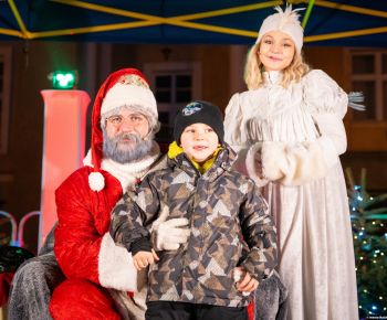 Spravodajstvo z podujatí / Rozprávkové Vianočné trhy 2025 priniesli do Rožňavy čarovnú atmosféru - foto