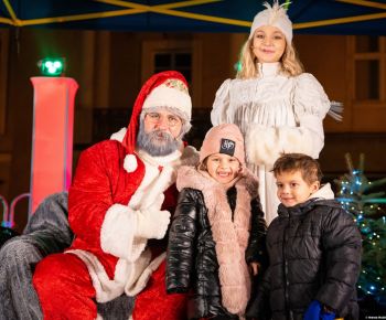 Spravodajstvo z podujatí / Rozprávkové Vianočné trhy 2025 priniesli do Rožňavy čarovnú atmosféru - foto