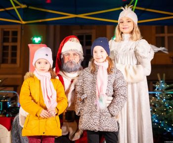 Spravodajstvo z podujatí / Rozprávkové Vianočné trhy 2025 priniesli do Rožňavy čarovnú atmosféru - foto