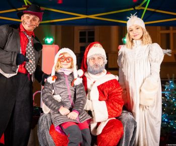 Spravodajstvo z podujatí / Rozprávkové Vianočné trhy 2025 priniesli do Rožňavy čarovnú atmosféru - foto