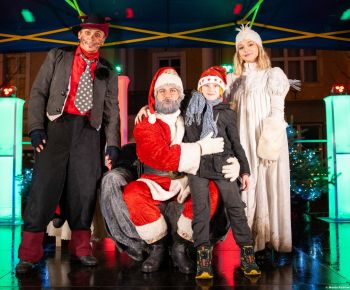 Spravodajstvo z podujatí / Rozprávkové Vianočné trhy 2025 priniesli do Rožňavy čarovnú atmosféru - foto