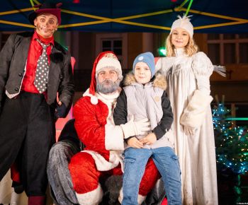 Spravodajstvo z podujatí / Rozprávkové Vianočné trhy 2025 priniesli do Rožňavy čarovnú atmosféru - foto