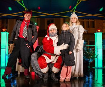 Spravodajstvo z podujatí / Rozprávkové Vianočné trhy 2025 priniesli do Rožňavy čarovnú atmosféru - foto