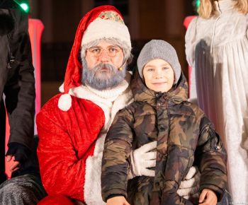 Spravodajstvo z podujatí / Rozprávkové Vianočné trhy 2025 priniesli do Rožňavy čarovnú atmosféru - foto