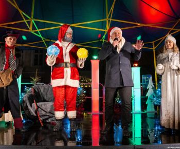 Spravodajstvo z podujatí / Rozprávkové Vianočné trhy 2025 priniesli do Rožňavy čarovnú atmosféru - foto