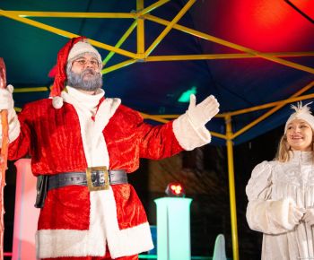 Spravodajstvo z podujatí / Rozprávkové Vianočné trhy 2025 priniesli do Rožňavy čarovnú atmosféru - foto