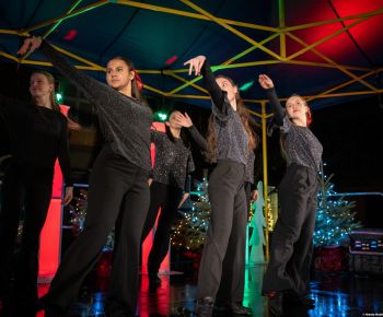 Spravodajstvo z podujatí / Rozprávkové Vianočné trhy 2025 priniesli do Rožňavy čarovnú atmosféru - foto