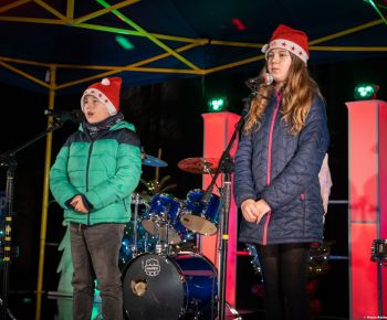 Spravodajstvo z podujatí / Rozprávkové Vianočné trhy 2025 priniesli do Rožňavy čarovnú atmosféru - foto