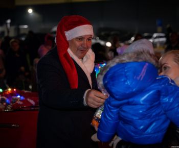 Spravodajstvo z podujatí / Rozprávkové Vianočné trhy 2025 priniesli do Rožňavy čarovnú atmosféru - foto