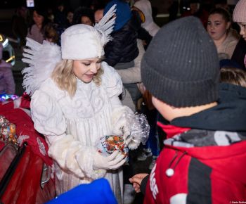 Spravodajstvo z podujatí / Rozprávkové Vianočné trhy 2025 priniesli do Rožňavy čarovnú atmosféru - foto