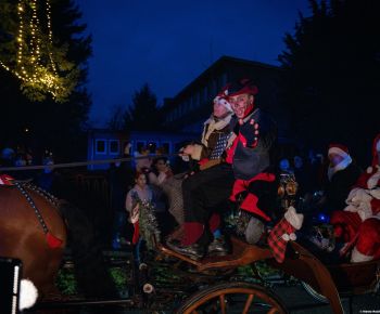 Spravodajstvo z podujatí / Rozprávkové Vianočné trhy 2025 priniesli do Rožňavy čarovnú atmosféru - foto