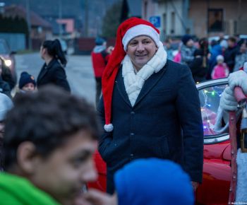 Spravodajstvo z podujatí / Rozprávkové Vianočné trhy 2025 priniesli do Rožňavy čarovnú atmosféru - foto