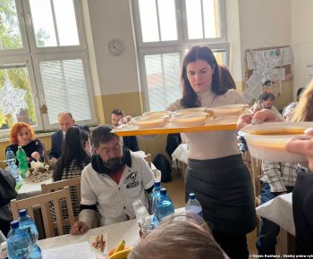 Spravodajstvo z podujatí / Vianočná kapustnica pre ľudí bez domova - foto