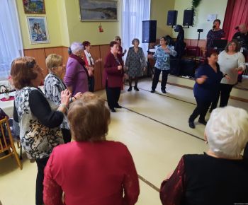 Akcie v dennom centre rok 2026 / Novoročná zábava - foto