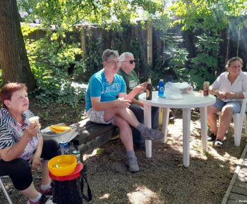 Akcie v dennom centre rok 2026 / Grilovačka namiesto turistiky priniesla skvelú náladu - foto
