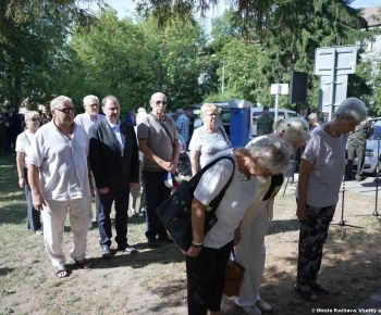 Spravodajstvo z podujatí / V Rožňave zneli príbehy hrdinov SNP, mesto si uctilo 82. výročie povstania - foto