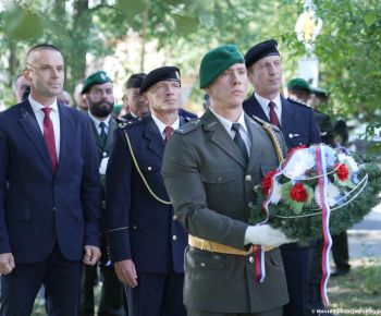 Spravodajstvo z podujatí / V Rožňave zneli príbehy hrdinov SNP, mesto si uctilo 82. výročie povstania - foto