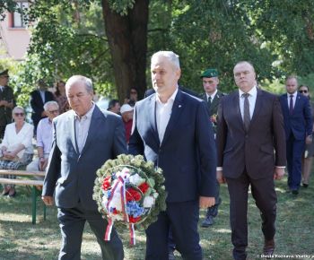 Spravodajstvo z podujatí / V Rožňave zneli príbehy hrdinov SNP, mesto si uctilo 82. výročie povstania - foto