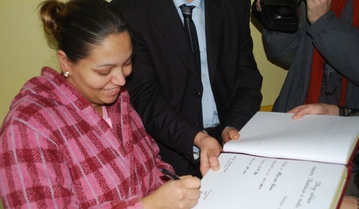 Prvé narodené dieťa v RV - r. 2011 Prvé narodené dieťa v RV - r. 2011