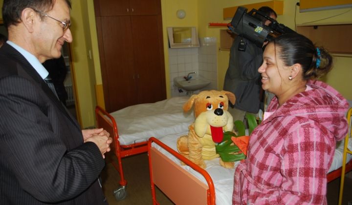 Prvé narodené dieťa v RV - r. 2011 Prvé narodené dieťa v RV - r. 2011