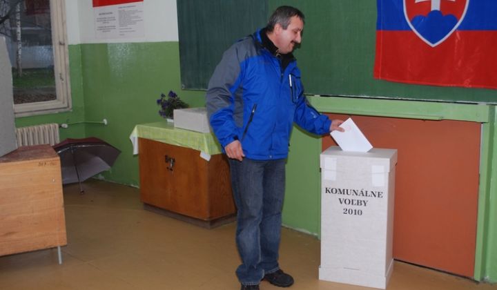 Komunálne voľby 2010