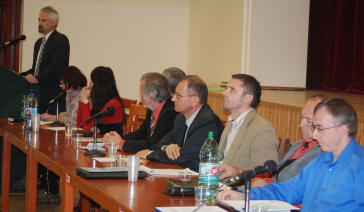Disk. popoludnie - kandidáti na primátora a štud. parlament Disk. popoludnie - kandidáti na primátora a štud. parlament