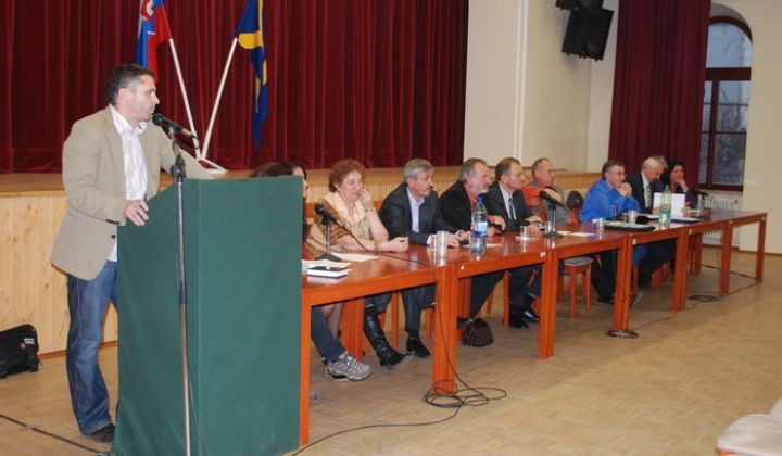 Disk. popoludnie - kandidáti na primátora a štud. parlament Disk. popoludnie - kandidáti na primátora a štud. parlament
