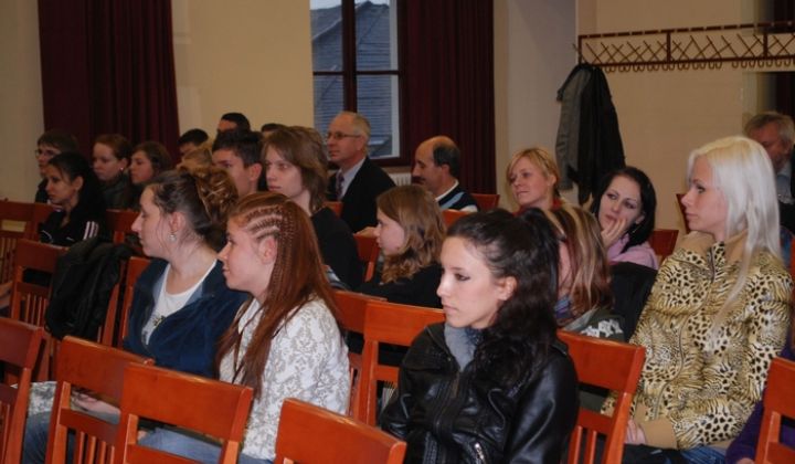 Disk. popoludnie - kandidáti na primátora a štud. parlament Disk. popoludnie - kandidáti na primátora a štud. parlament